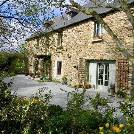 Le Domaine De L'Arche Bed & Breakfast Plouasne Dış mekan fotoğraf